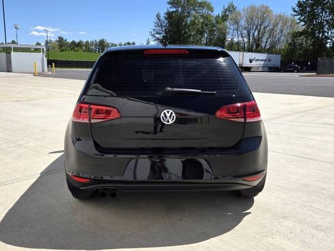 Used 2017 Volkswagen Golf 4-Door FWD image 6