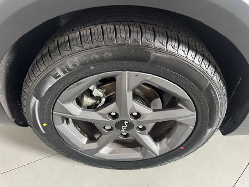 Used 2025 Kia K4 FWD image 11