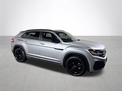 Certified 2023 Volkswagen Atlas Cross Sport SEL R-Line AWD/4WD image 4