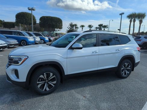 New 2026 Volkswagen Atlas SE image 13