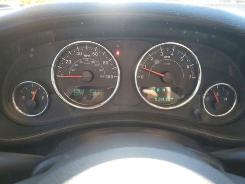 Used 2015 Jeep Wrangler Unlimited Sahara w/ Connectivity Group image 12