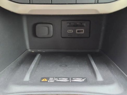 Used 2020 GMC Acadia Denali w/ LPO, 'HIT The Road' Package image 23