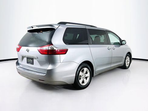 Used 2017 Toyota Sienna LE FWD image 9