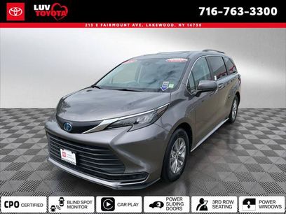 Certified 2024 Toyota Sienna LE w/ LE Plus Package