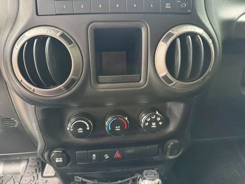 Used 2016 Jeep Wrangler Unlimited Sport AWD/4WD image 17