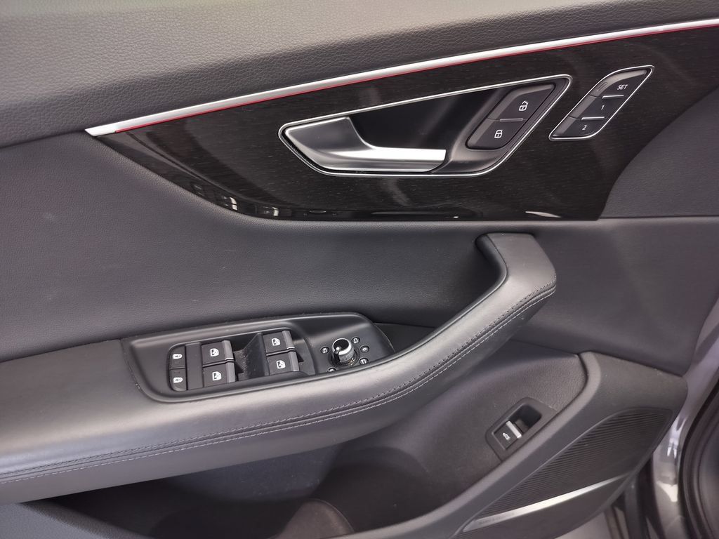 Used 2022 Audi Q7 3.0T Premium Plus AWD/4WD image 7
