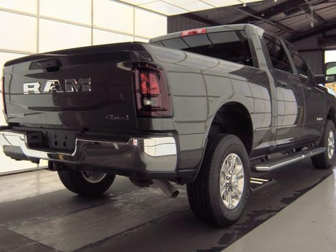 Used 2026 RAM 2500 Big Horn AWD/4WD image 4