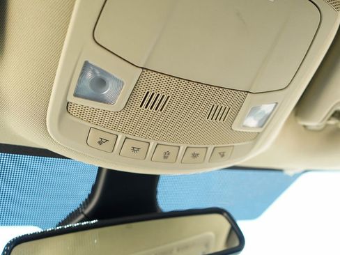 Used 2024 Ford Edge SEL image 9