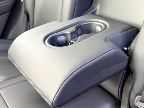 Used 2020 Tesla Model Y Performance image 28