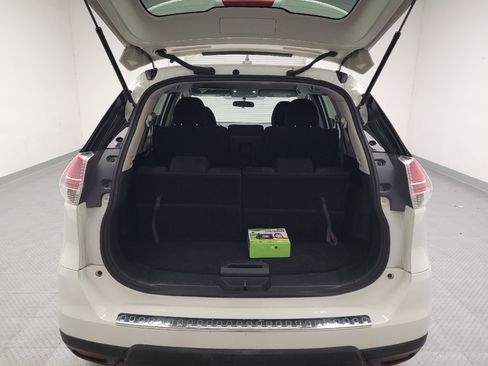 Used 2016 Nissan Rogue S w/ S Family Package FWD image 29