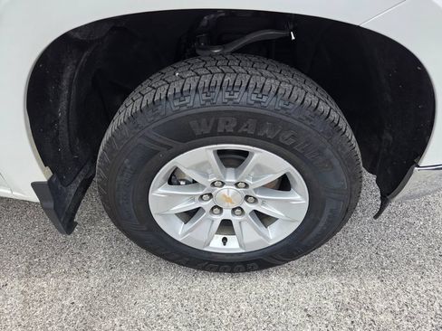 Used 2025 Chevrolet Silverado 1500 LT RWD image 18
