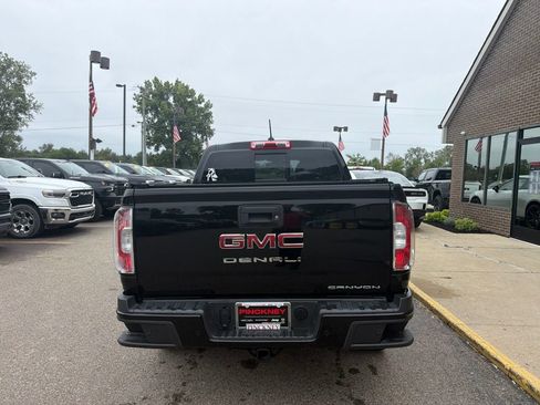 Used 2022 GMC Canyon Denali AWD/4WD image 4