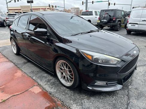 Used 2016 Ford Focus ST w/ Equipment Group 402A image 3
