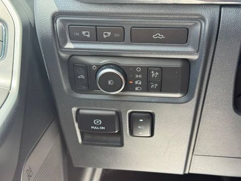 Used 2022 Ford F150 Lariat w/ Equipment Group 501A Mid AWD/4WD image 37
