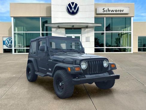 Used 1997 Jeep Wrangler SE AWD/4WD image 3
