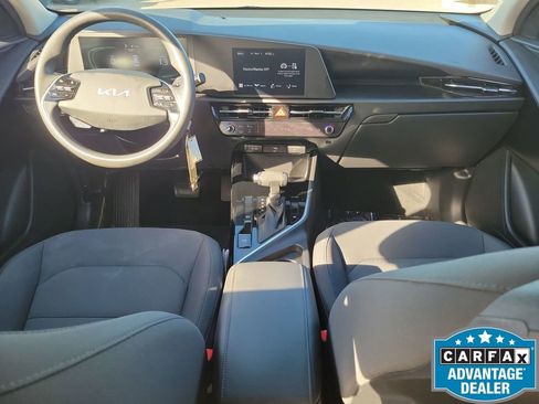 Used 2023 Kia Niro LX image 17