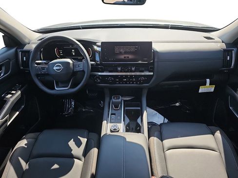 New 2026 Nissan Pathfinder SL image 12