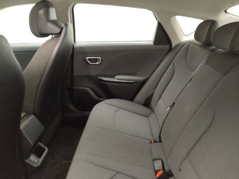Used 2025 Kia K4 FWD image 18