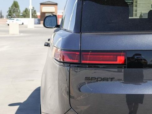 New 2025 Land Rover Range Rover Sport SE image 7