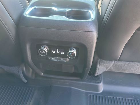 Used 2026 Buick Enclave Sport Touring w/ Power Package FWD image 15