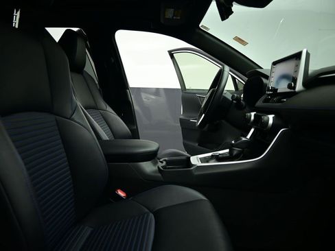 Used 2019 Toyota RAV4 XSE image 32