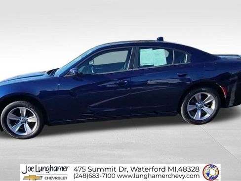 Used 2015 Dodge Charger SXT image 5