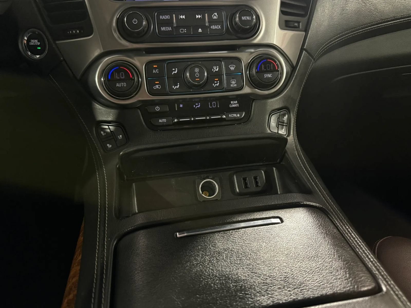 Used 2019 Chevrolet Suburban Premier w/ Premier Plus Edition AWD/4WD image 36