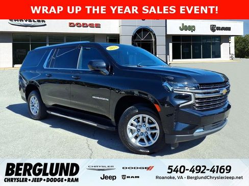 Used 2023 Chevrolet Suburban LT image 1