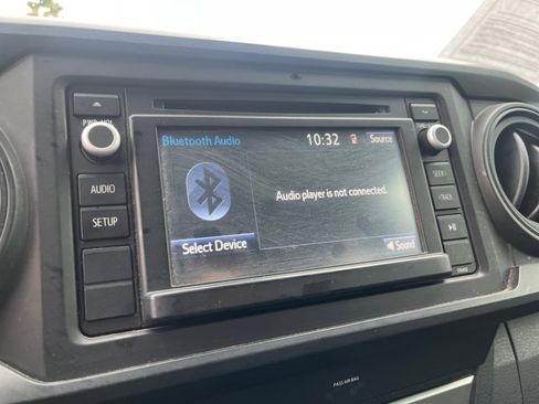 Used 2019 Toyota Tacoma SR image 10