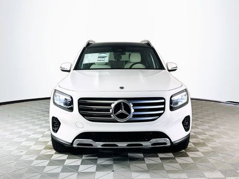 New 2026 Mercedes-Benz GLB 250 4MATIC image 2