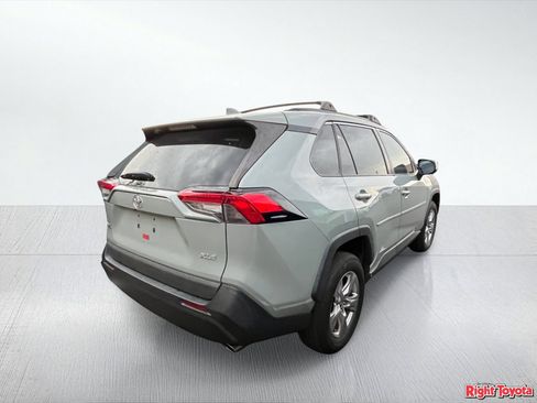 Used 2022 Toyota RAV4 XLE FWD image 4