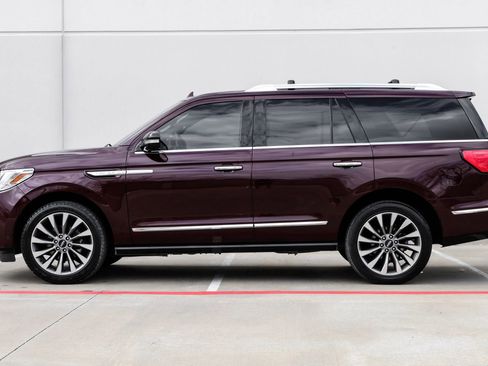 Used 2019 Lincoln Navigator Select w/ Technology Package image 6
