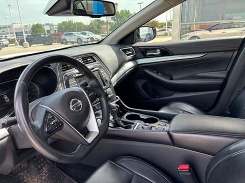 Used 2021 Nissan Maxima 3.5 SV w/ Floor Mat Group FWD image 9