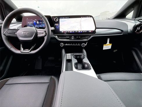 New 2026 Chevrolet Equinox EV RS image 9