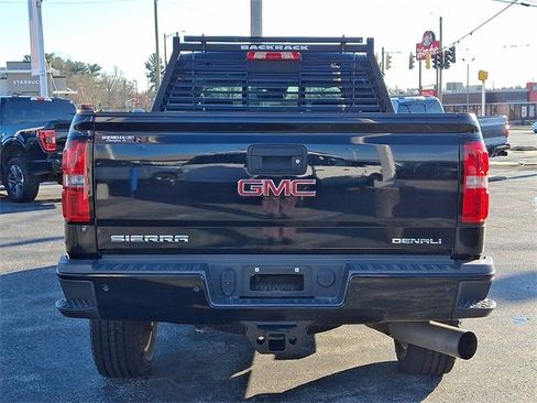Used 2015 GMC Sierra 2500 Denali w/ Duramax Plus Package image 5
