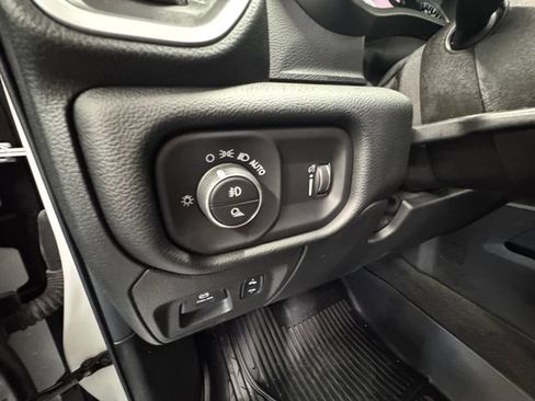 Used 2021 RAM 1500 Big Horn AWD/4WD image 22