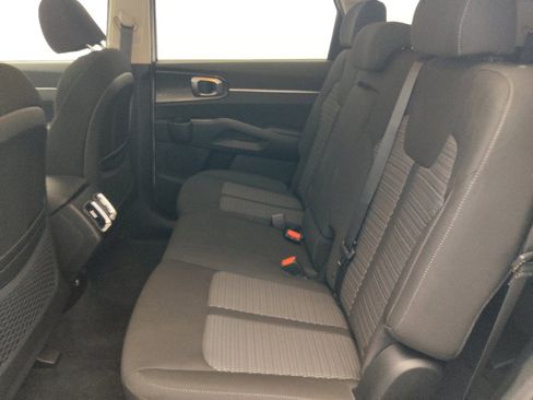 Used 2022 Kia Sorento LX AWD/4WD image 18