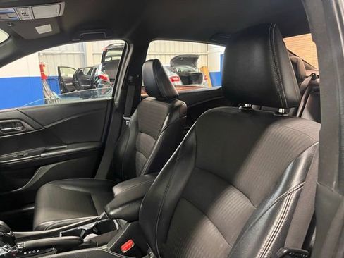 Used 2017 Honda Accord Sport image 23