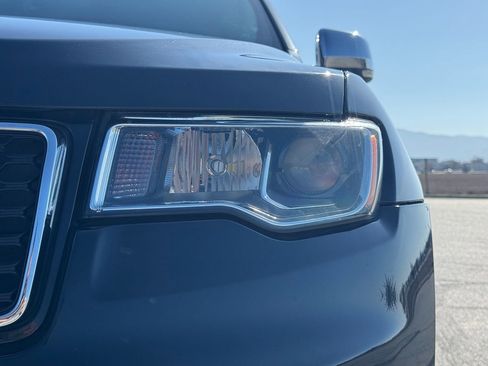 Used 2019 Jeep Grand Cherokee Limited image 14