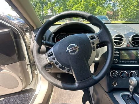 Used 2014 Nissan Rogue S w/ Convenience Package AWD/4WD image 12