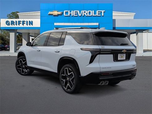 New 2026 Chevrolet Traverse High Country image 9