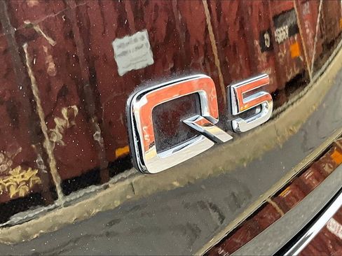 Used 2025 Audi Q5 2.0T Premium Plus w/ Premium Plus Package image 24