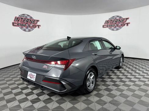 Used 2024 Hyundai Elantra SE FWD image 7