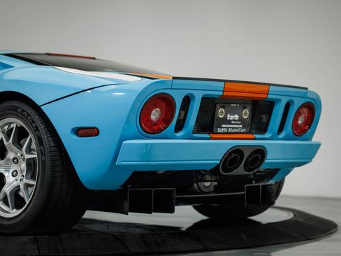 Used 2006 Ford GT image 28