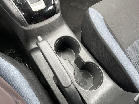 Used 2025 Nissan Versa SV image 26