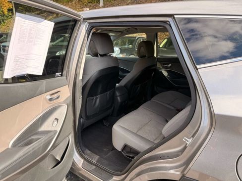 Used 2018 Hyundai Santa Fe Sport image 12