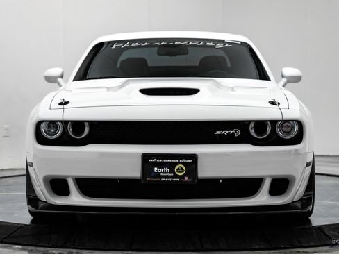 Used 2018 Dodge Challenger SRT Hellcat RWD image 34