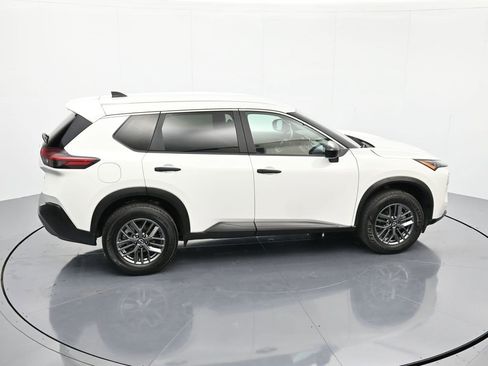Certified 2023 Nissan Rogue S image 31