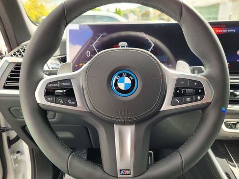New 2026 BMW X5 xDrive50e w/ Executive Package AWD/4WD image 18