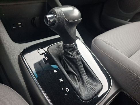 Used 2017 Kia Forte LX image 15